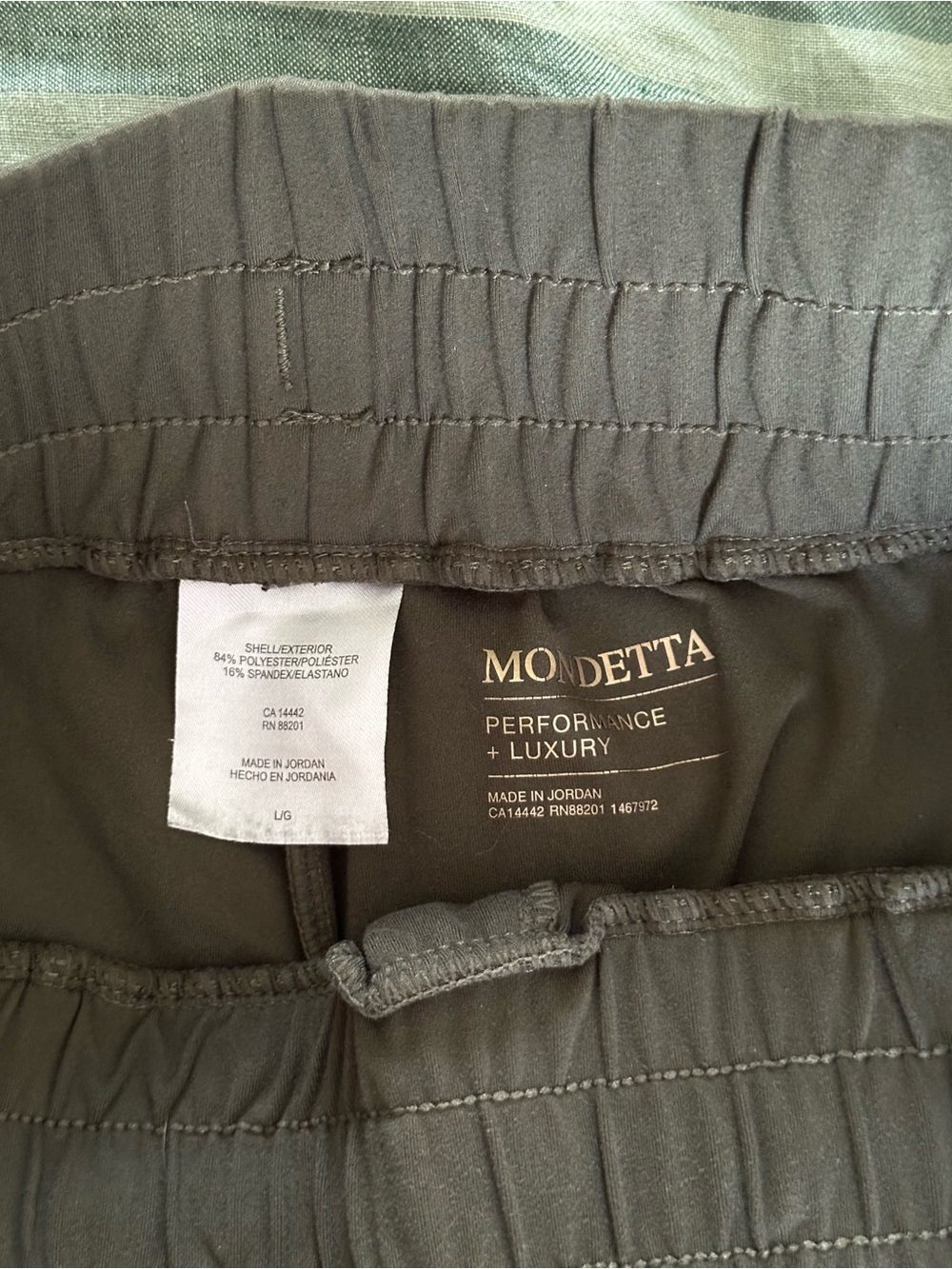 Mondetta Performance + Luxury Elastic Waist joggers